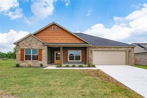820 Avondale Dr, Alma, AR 72921