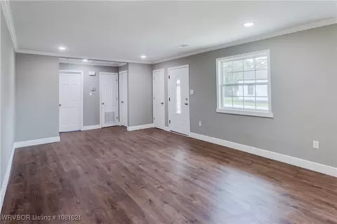 Living - 2711 Virginia Ave, Fort Smith, AR 72904 photo 3 of 7