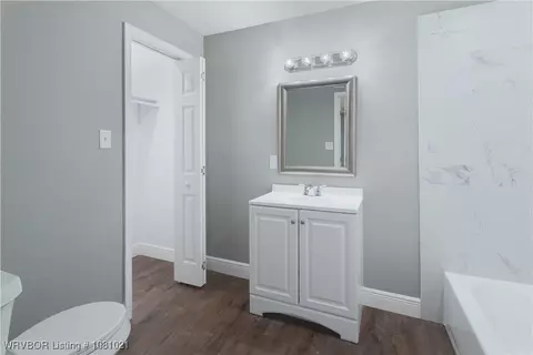 Bath - 2711 Virginia Ave, Fort Smith, AR 72904 photo 3 of 3