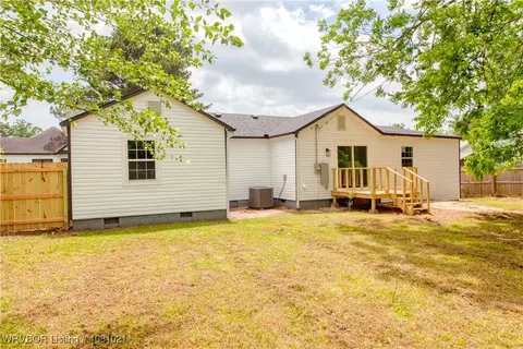 Exterior - 2711 Virginia Ave, Fort Smith, AR 72904 photo 5 of 12