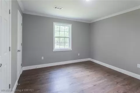 Bedroom - 2711 Virginia Ave, Fort Smith, AR 72904 photo 2 of 4