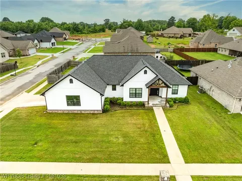 Exterior - 2803 Turtle Creek Dr, Lavaca, AR 72941 photo 2 of 2