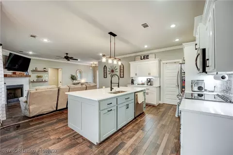 Kitchen - 2803 Turtle Creek Dr, Lavaca, AR 72941 photo 1 of 5
