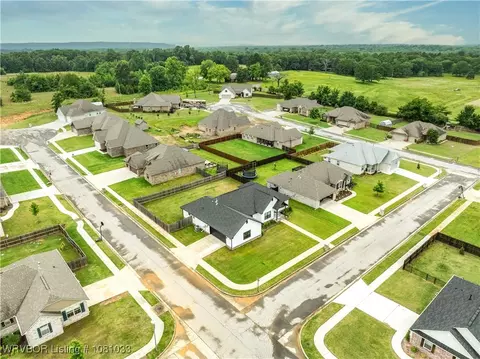 View/Area - 2803 Turtle Creek Dr, Lavaca, AR 72941 photo 2 of 4