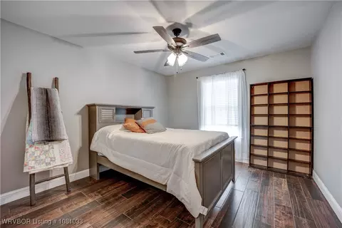 Bedroom - 2803 Turtle Creek Dr, Lavaca, AR 72941 photo 4 of 4