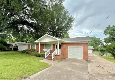 2305 N 52nd St, Fort Smith, AR 72904 photo 2