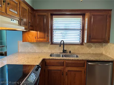 Kitchen - 5312 Hardscrabble Way, Fort Smith, AR 72903 photo 1 of 2