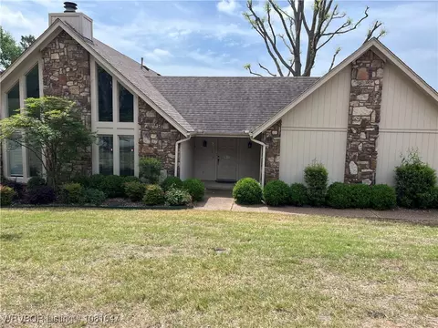 Exterior - 5312 Hardscrabble Way, Fort Smith, AR 72903 photo 2 of 4