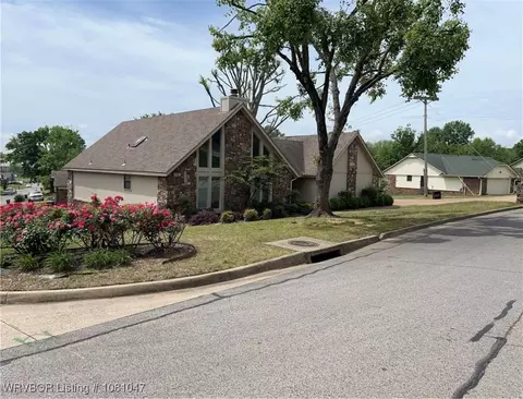 Exterior - 5312 Hardscrabble Way, Fort Smith, AR 72903 photo 4 of 4