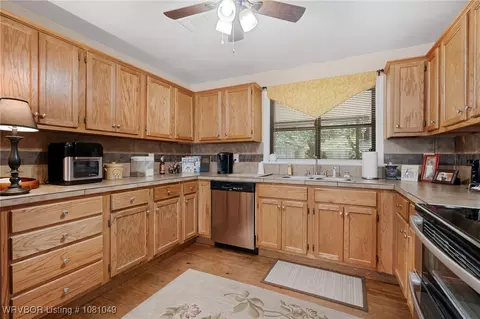 Kitchen - 3018 Independence St, Fort Smith, AR 72901 photo 2 of 4