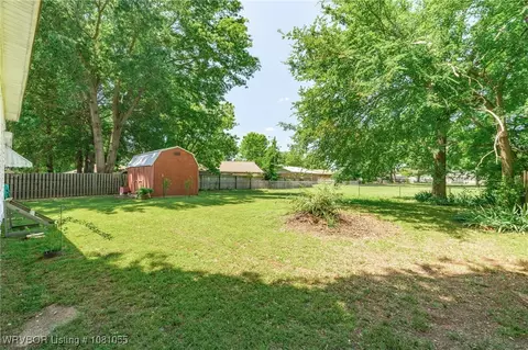 303 4th St, Lavaca, AR 72941 photo 4