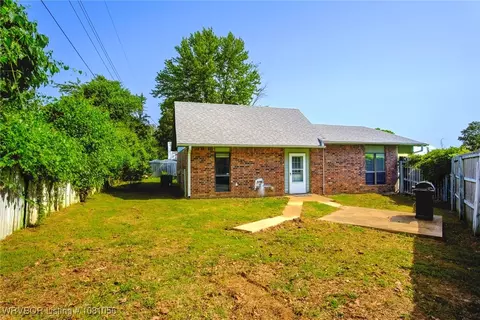 Exterior - 1515 M Cir, Barling, AR 72923 photo 4 of 6