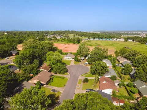 View/Area - 1515 M Cir, Barling, AR 72923 photo 2 of 3