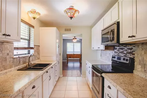 Kitchen - 1515 M Cir, Barling, AR 72923 photo 2 of 2