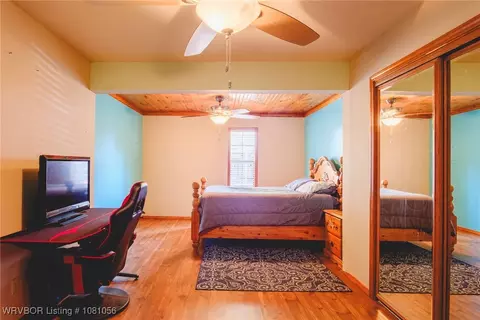 Bedroom - 1515 M Cir, Barling, AR 72923 photo 3 of 5