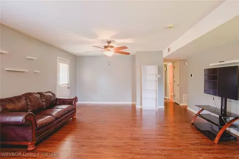 Living - 1515 M Cir, Barling, AR 72923 photo 2 of 2