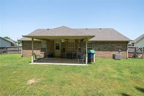 1541 Eastgate Cir, Greenwood, AR 72936 photo 3