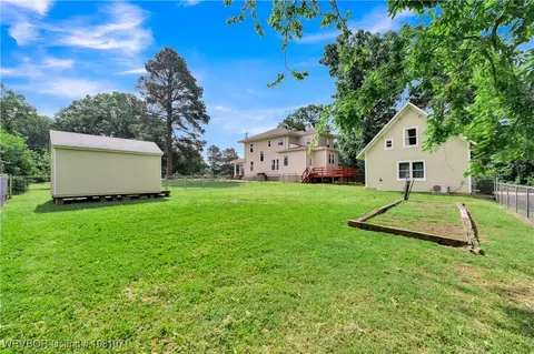Exterior - 101 N Albert Pike Ave, Fort Smith, AR 72903 photo 11 of 12