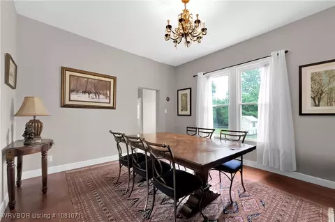 Dining - 101 N Albert Pike Ave, Fort Smith, AR 72903 photo 3 of 4