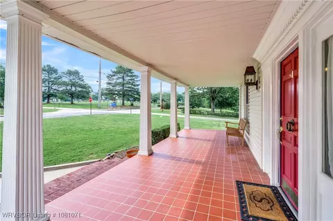 Exterior - 101 N Albert Pike Ave, Fort Smith, AR 72903 photo 4 of 12