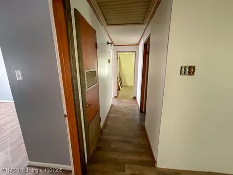 Entry Way - 1117 18th St, Ozark, AR 72949 photo 2 of 3