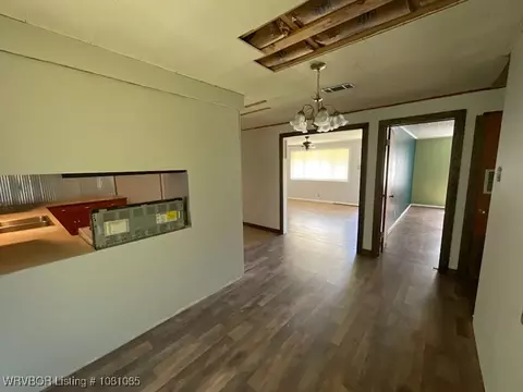Entry Way - 1117 18th St, Ozark, AR 72949 photo 1 of 3