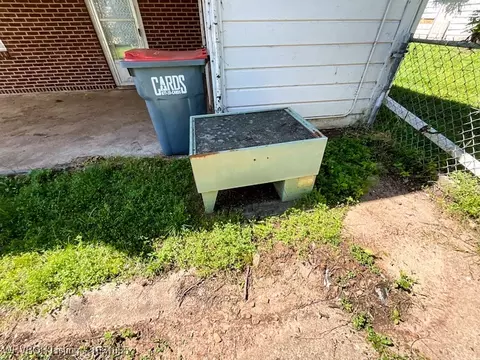 Exterior - 1117 18th St, Ozark, AR 72949 photo 7 of 10