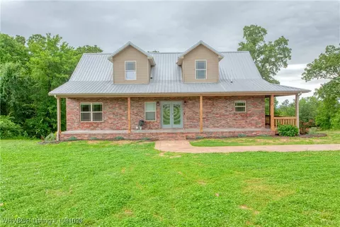 476911 E 1090 Rd, Roland, OK 74954