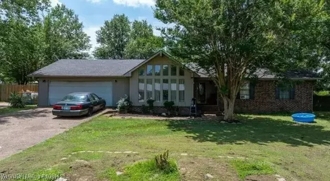 111 Lynn Dr, Arkoma, OK 74901
