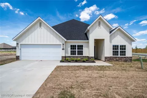 4294 W Buckaroo St, Fayetteville, AR 72701