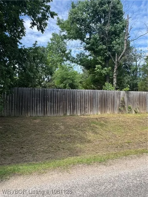 8426 E Tate Ln, Lavaca, AR 72941 photo 2