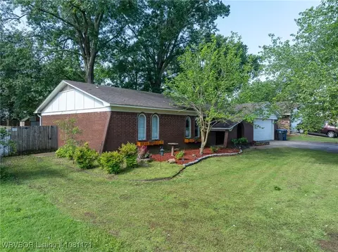 9112 Skypark Dr, Fort Smith, AR 72903 photo 2