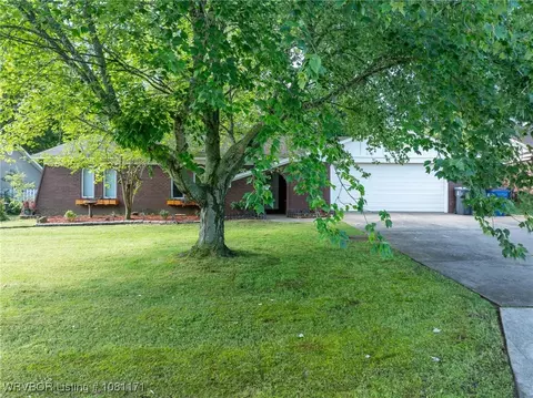 9112 Skypark Dr, Fort Smith, AR 72903 photo 3