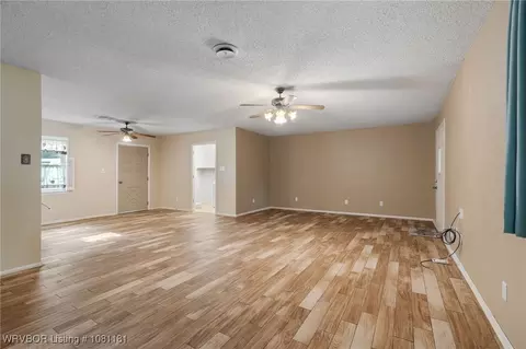 812 Angela Cir, Barling, AR 72923 photo 5