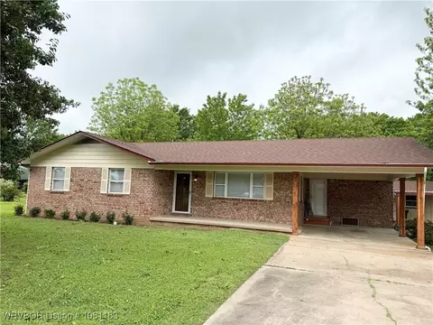 1304 S Elm St, Paris, AR 72855