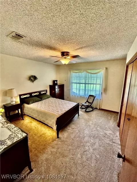 Bedroom - 4518 Mount Harmony Rd, Greenwood, AR 72936 photo 2 of 8