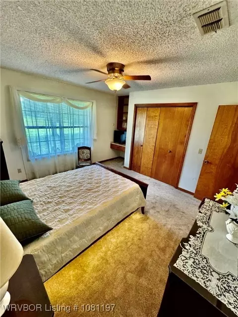 Bedroom - 4518 Mount Harmony Rd, Greenwood, AR 72936 photo 3 of 8