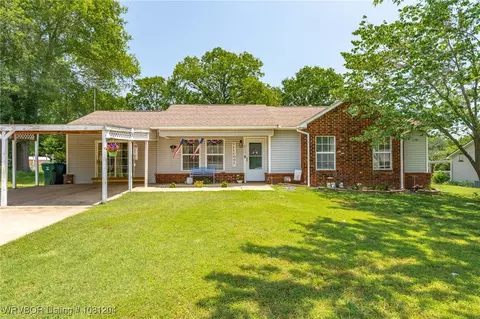 810 Mulberry St, Booneville, AR 72927