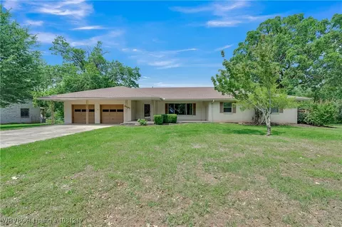 5901 Cliff Dr, Fort Smith, AR 72903