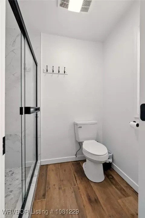 Bath - 9010 Skypark Dr, Fort Smith, AR 72903 photo 1 of 2