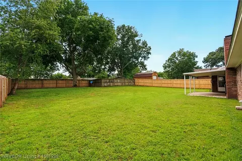 Exterior - 9010 Skypark Dr, Fort Smith, AR 72903 photo 2 of 2
