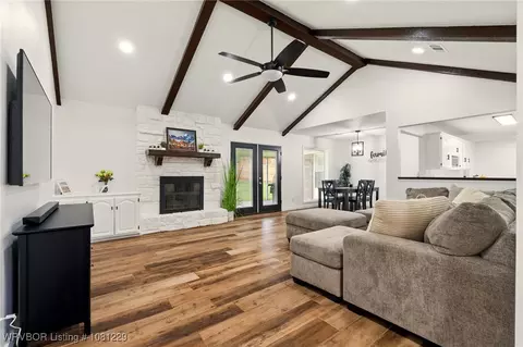 Living - 9010 Skypark Dr, Fort Smith, AR 72903 photo 1 of 2