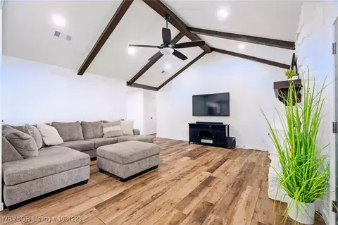 Living - 9010 Skypark Dr, Fort Smith, AR 72903 photo 2 of 2