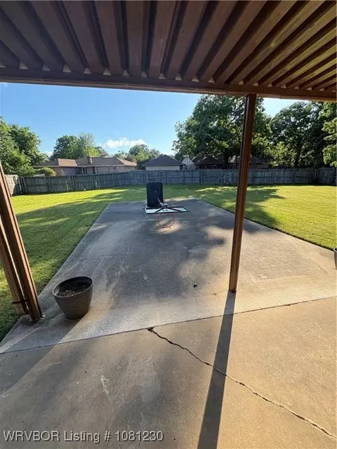 Exterior - 8604 Meadow Dr, Fort Smith, AR 72908 photo 2 of 2
