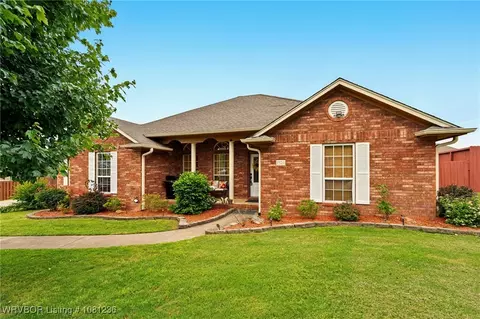 1524 Bunker Hill Ct, Van Buren, AR 72956