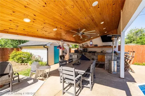 8005 Hermitage Dr, Fort Smith, AR 72908 photo 6