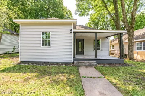 618 Sycamore St, Van Buren, AR 72956