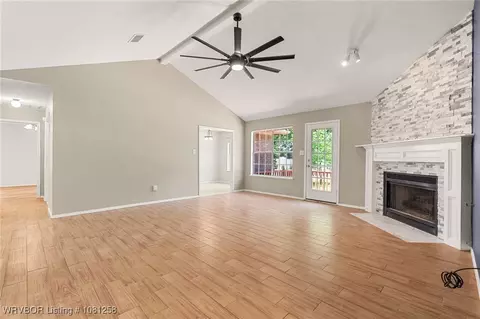Living - 3905 Glen Flora Way, Fort Smith, AR 72908 photo 1 of 4