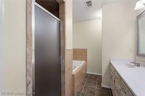 Bath - 3905 Glen Flora Way, Fort Smith, AR 72908 photo 2 of 4