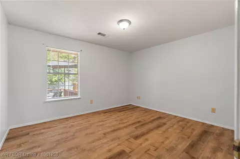 Bedroom - 3905 Glen Flora Way, Fort Smith, AR 72908 photo 5 of 6